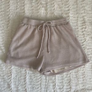 Vestique Knit Short